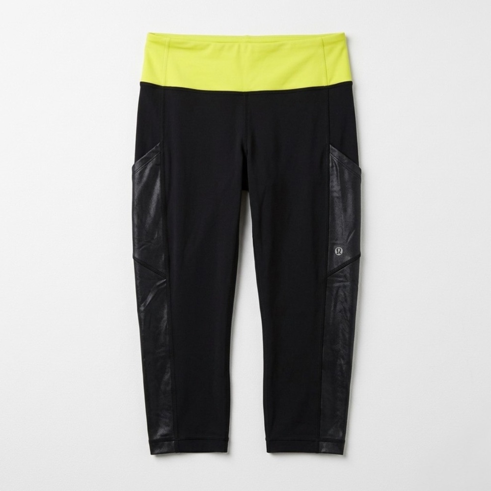 Lululemon Crop Faux Leather Detail Neon Black - size 6